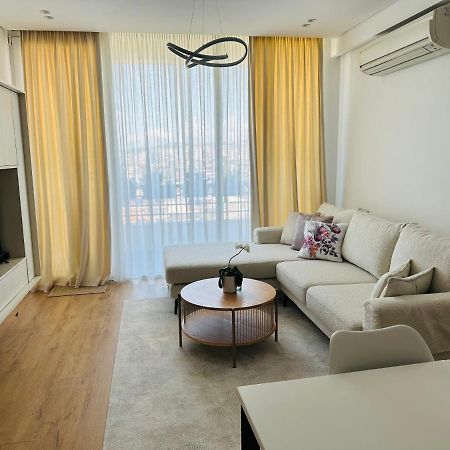 Madalin Seaside Apartment Vlorë Esterno foto